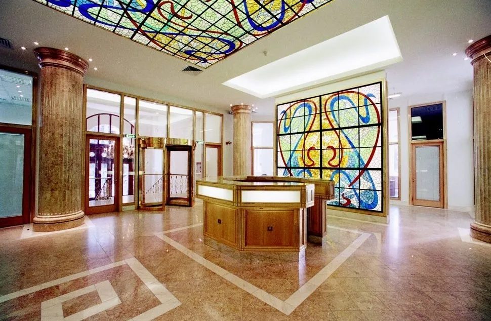 Lobby of the BNP Dresdner Bank headquarters